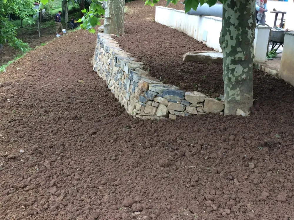 remise en état de terrains à Ascain